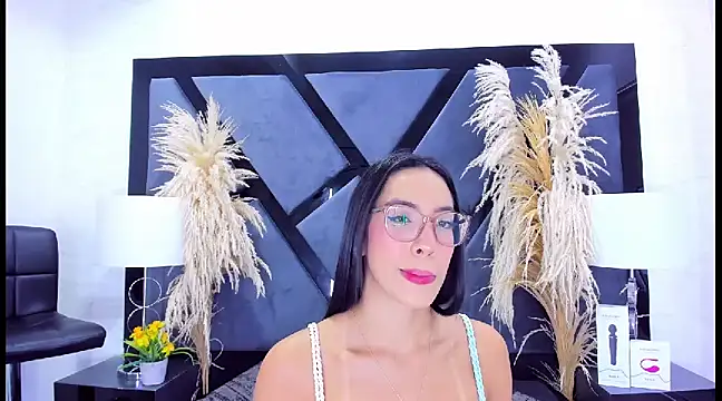KylieWhite online show from January 22, 2025, 3:07 pm