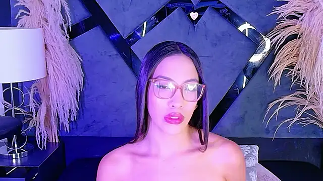 Snapshot of KylieWhite chatting on October 30, 2025, 7:39 am KylieWhite online show from October 30, 2025, 7:39 am