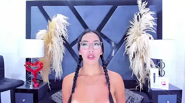 KylieWhite online show from February 1, 2025, 3:18 pm