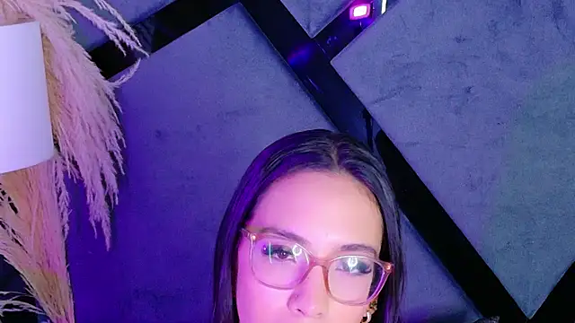 Snapshot of KylieWhite chatting on October 4, 2025, 4:19 pm KylieWhite online show from October 4, 2025, 4:19 pm