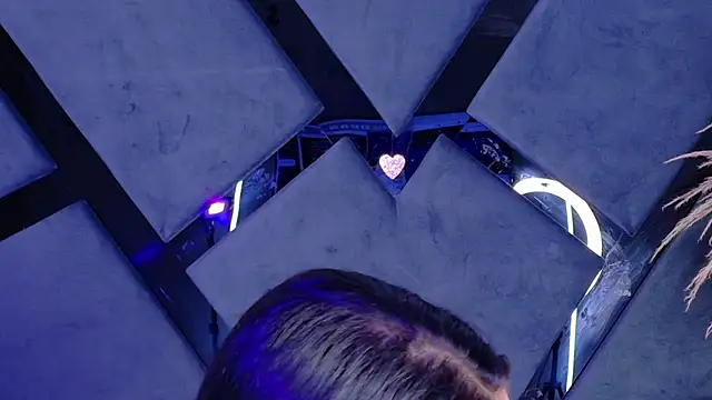 Snapshot of KylieWhite chatting on October 12, 2025, 12:39 pm KylieWhite online show from October 12, 2025, 12:39 pm