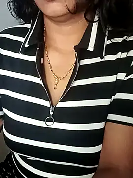 Snapshot of telugu99ramya chatting on January 28, 2025, 5:54 am telugu99ramya online show from January 28, 2025, 5:54 am