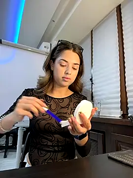 Snapshot of CharleneWoods chatting on October 4, 2025, 3:02 pm CharleneWoods online show from October 4, 2025, 3:02 pm