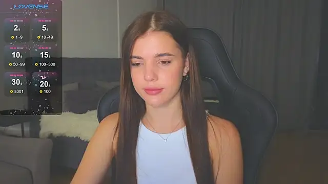 adrianawow1 online show from September 25, 2025, 9:21 pm