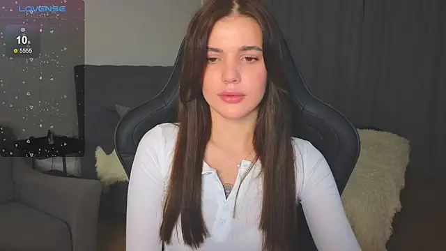 adrianawow1 online show from October 7, 2025, 10:00 pm