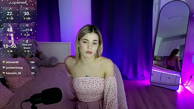 adrianawow1 online show from February 21, 2025, 12:38 am
