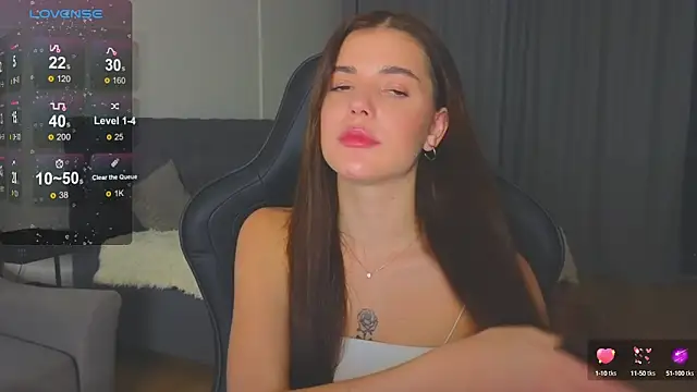 adrianawow1 online show from September 24, 2025, 11:10 pm