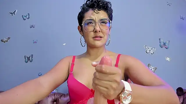 Kaira mosse online show from March 18, 2025, 7:01 pm