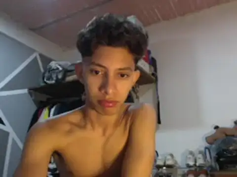 ferchitibellako online show from December 22, 2024, 6:17 am