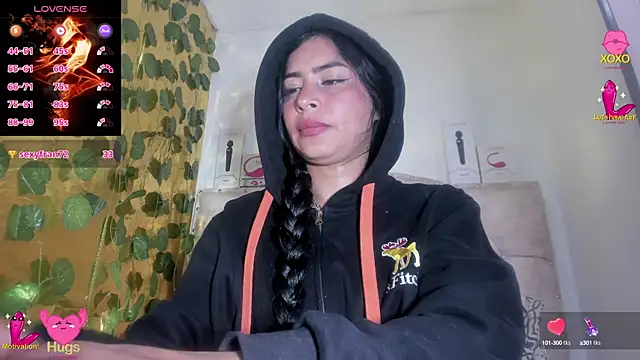 Snapshot of cristalconnorr chatting on October 7, 2025, 5:58 pm cristalconnorr online show from October 7, 2025, 5:58 pm