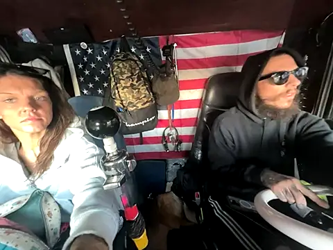 XMeF10 online show from October 22, 2025, 12:04 pm