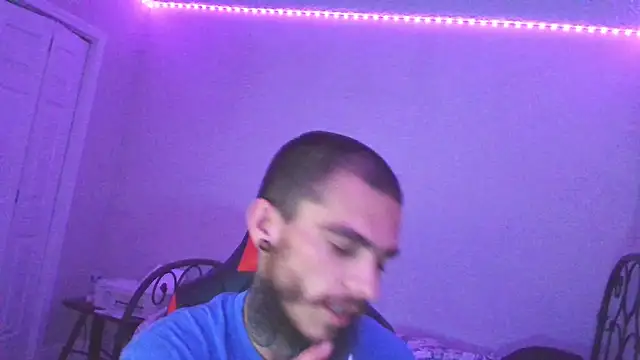 XMeF10 online show from February 4, 2025, 1:34 am