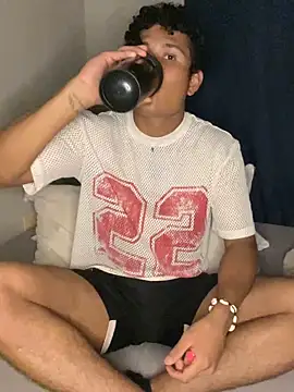 Snapshot of Brencuz chatting on October 19, 2025, 12:57 am Brencuz online show from October 19, 2025, 12:57 am