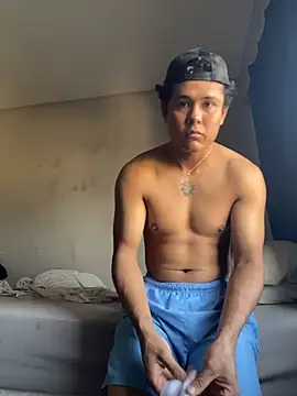 Snapshot of Brencuz chatting on November 1, 2025, 10:47 pm Brencuz online show from November 1, 2025, 10:47 pm