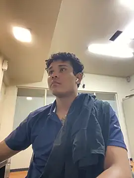 Snapshot of Brencuz chatting on September 18, 2025, 5:05 pm Brencuz online show from September 18, 2025, 5:05 pm