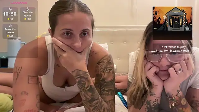 Snapshot of Sexyyduoxx chatting on October 21, 2025, 7:02 pm Sexyyduoxx online show from October 21, 2025, 7:02 pm