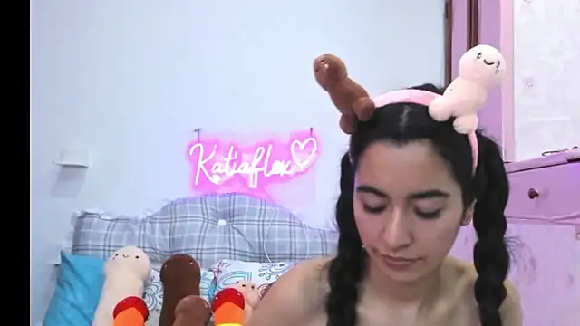 Snapshot of Katiaflex chatting on February 4, 2025, 2:07 am Katiaflex online show from February 4, 2025, 2:07 am