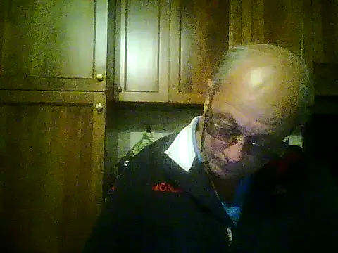 Snapshot of gianbragallini chatting on October 11, 2025, 10:00 pm gianbragallini online show from October 11, 2025, 10:00 pm