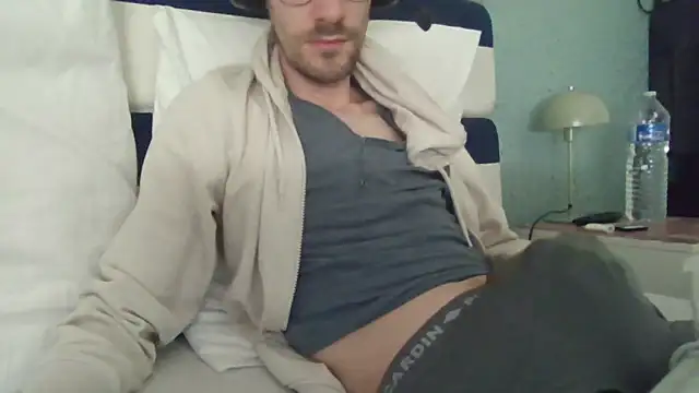 passif520 online show from March 23, 2026, 2:28 pm