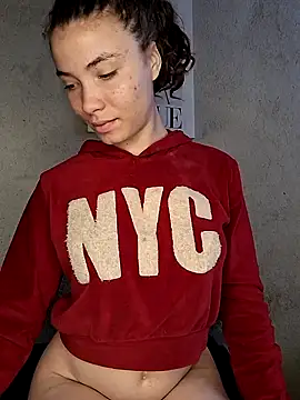 Snapshot of HelenHoltz chatting on September 25, 2025, 3:51 pm HelenHoltz online show from September 25, 2025, 3:51 pm