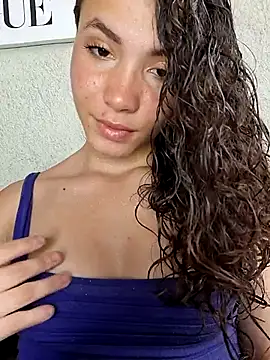 Snapshot of HelenHoltz chatting on October 27, 2025, 5:03 pm HelenHoltz online show from October 27, 2025, 5:03 pm