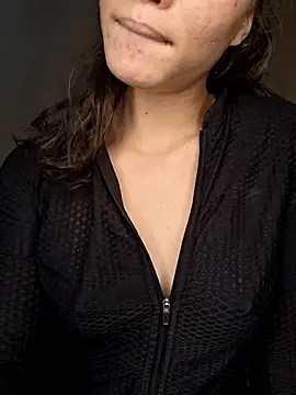 Snapshot of HelenHoltz chatting on September 18, 2025, 3:26 pm HelenHoltz online show from September 18, 2025, 3:26 pm