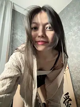 DesiredHoney online show from March 8, 2025, 5:11 pm