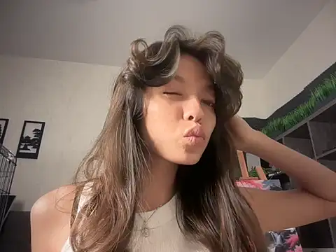 DesiredHoney online show from September 27, 2025, 5:52 pm