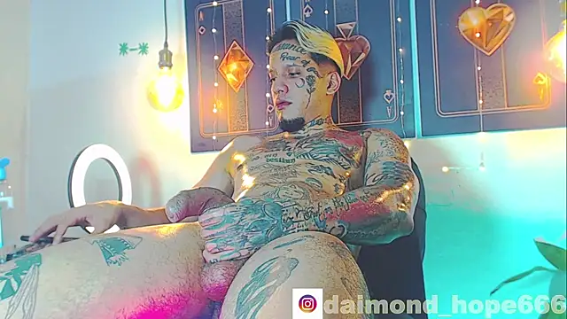 Snapshot of daimond_hope666 chatting on March 20, 2025, 8:19 pm daimond hope666 online show from March 20, 2025, 8:19 pm