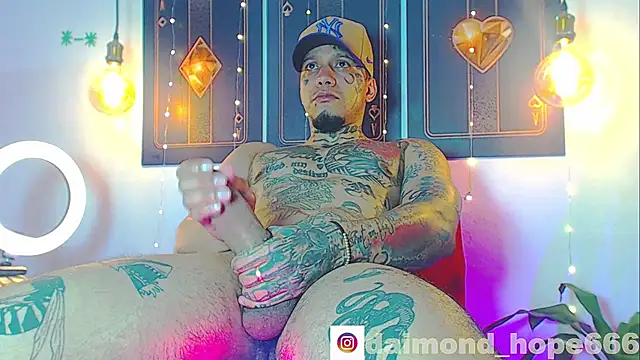 Snapshot of daimond_hope666 chatting on March 14, 2025, 3:37 am daimond hope666 online show from March 14, 2025, 3:37 am