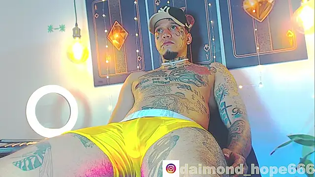 Snapshot of daimond_hope666 chatting on March 21, 2025, 9:12 pm daimond hope666 online show from March 21, 2025, 9:12 pm