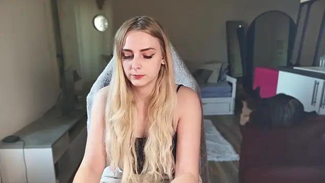 Snapshot of ce_leste__ chatting on February 4, 2025, 4:29 pm ce leste online show from February 4, 2025, 4:29 pm