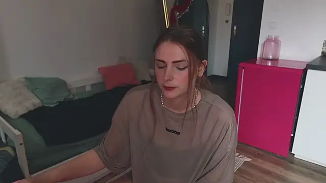 Snapshot of ce_leste__ chatting on October 21, 2025, 11:20 am ce leste online show from October 21, 2025, 11:20 am