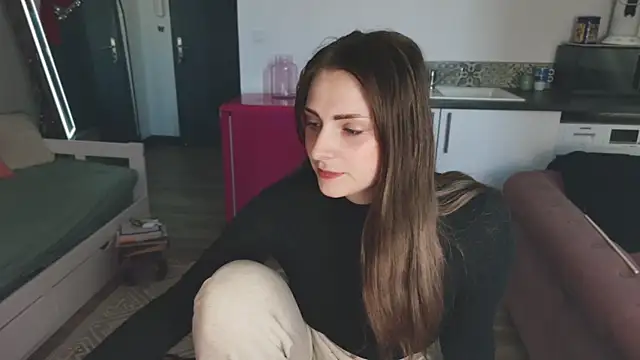 Snapshot of ce_leste__ chatting on October 2, 2025, 3:15 pm ce leste online show from October 2, 2025, 3:15 pm