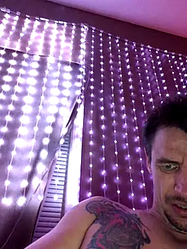 Highfrog1 online show from October 28, 2025, 8:02 am