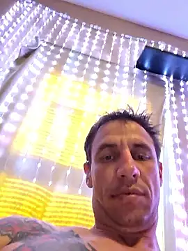 Highfrog1 online show from October 10, 2025, 7:04 pm