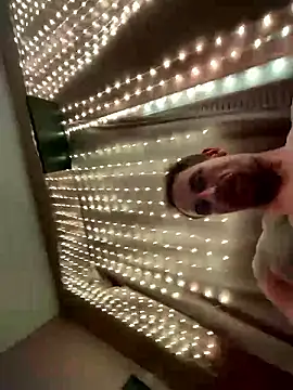 Highfrog1 online show from September 28, 2025, 10:11 am