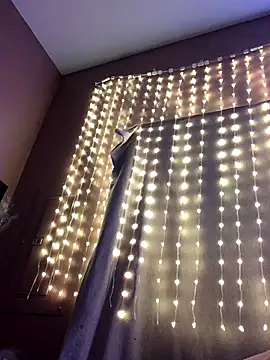 Highfrog1 online show from September 30, 2025, 6:52 am