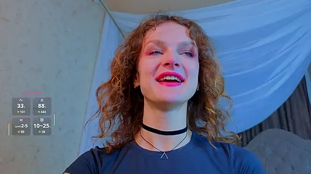 Snapshot of Soo_dreamy chatting on October 10, 2025, 1:28 am Soo dreamy online show from October 10, 2025, 1:28 am