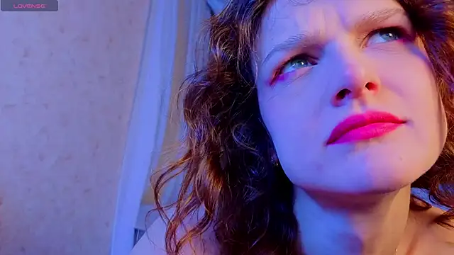 Snapshot of Soo_dreamy chatting on October 13, 2025, 2:13 am Soo dreamy online show from October 13, 2025, 2:13 am