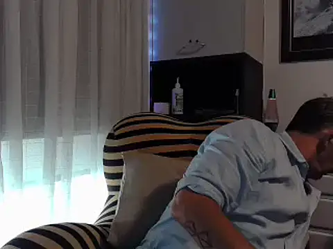 ChunkyMonkey007 online show from December 5, 2024, 1:42 am