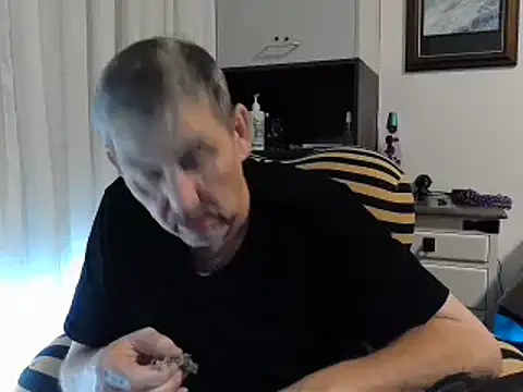 ChunkyMonkey007 online show from December 3, 2024, 9:17 pm