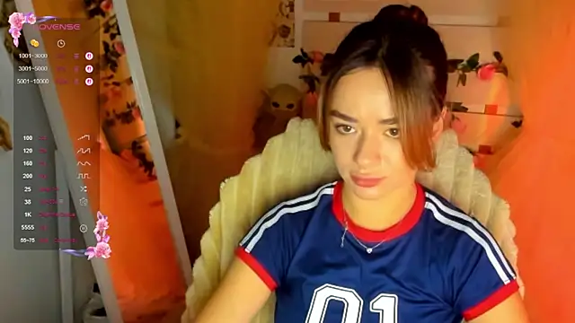 Bella XO online show from July 13, 2026, 6:24 am