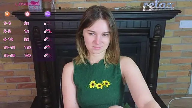 Snapshot of Ellie_Sunset chatting on July 11, 2026, 8:25 am Ellie Sunset online show from July 11, 2026, 8:25 am