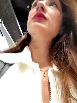 Dina Tease online show from December 5, 2024, 9:22 am