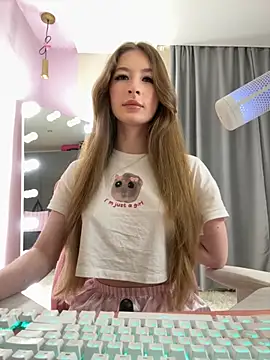 Snapshot of your_girl_next_door chatting on October 8, 2025, 3:13 pm your girl next door online show from October 8, 2025, 3:13 pm