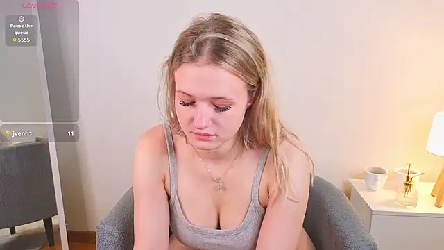 Snapshot of MaydaFoulk chatting on September 24, 2025, 1:13 am MaydaFoulk online show from September 24, 2025, 1:13 am