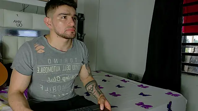 Sexy Alejandro  online show from March 3, 2025, 5:09 pm