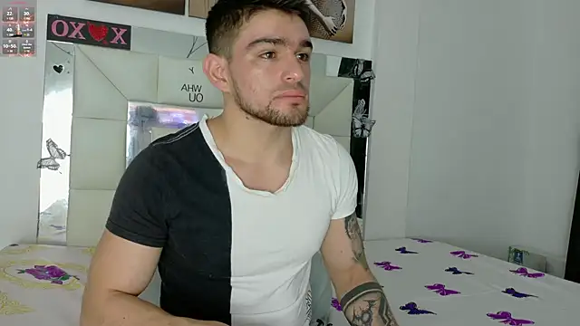 Sexy Alejandro  online show from February 24, 2025, 11:21 am