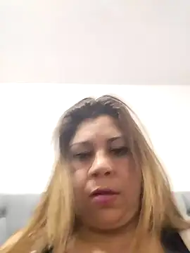 Laura-Hernandez online show from February 7, 2025, 8:20 pm
